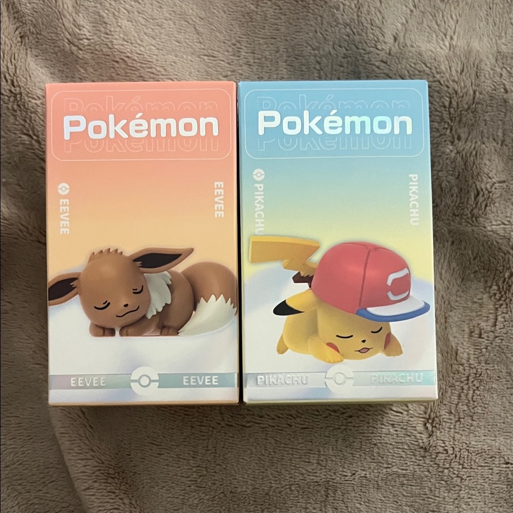 Pokémon Eevee and Pikachu Figurine Set
